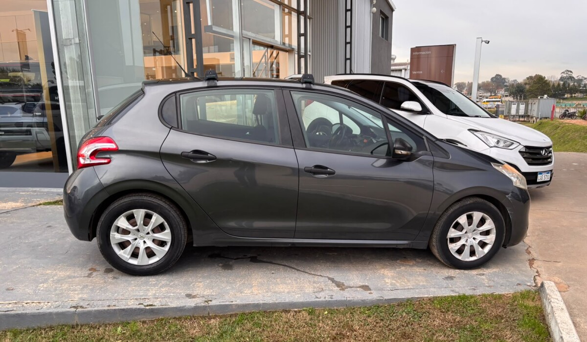 Peugeot 208 Access 1,0 - 2014 Peugeot 208 Access 1,0 - 2014