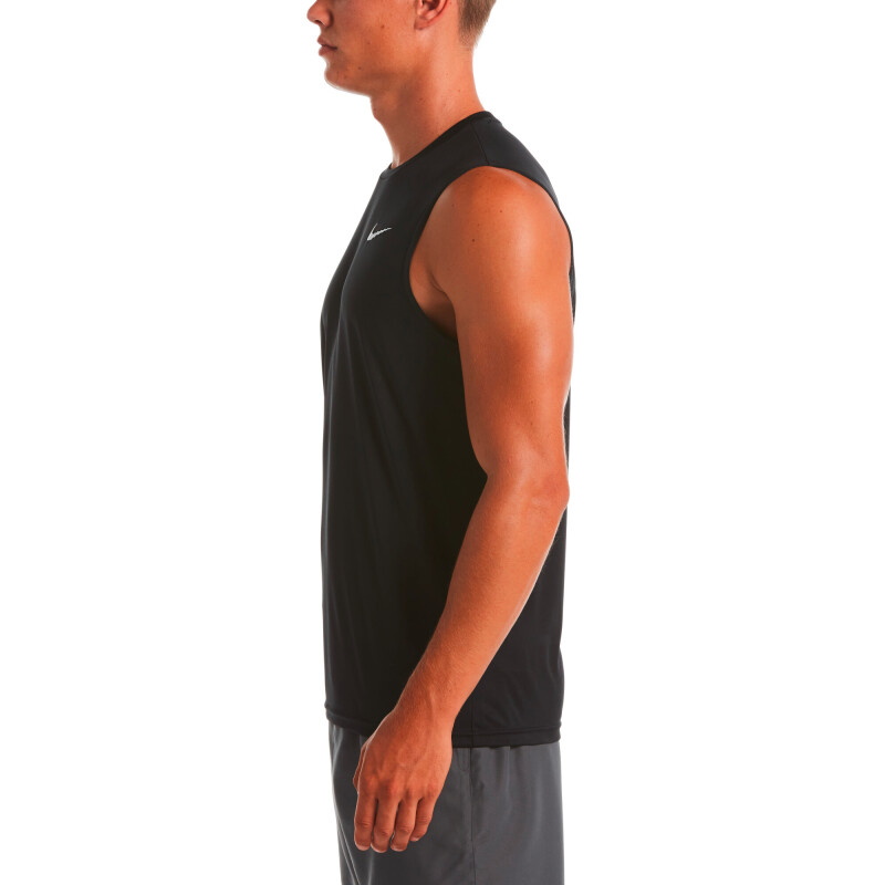Remera Nike Essential de Hombre Negro