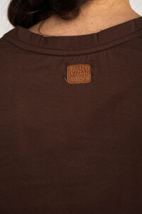 Remera Escote V Algodón Chocolate