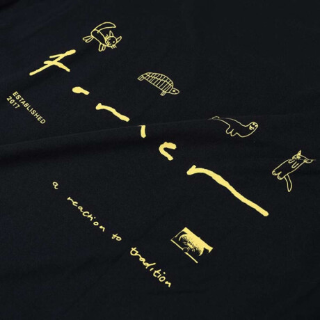 Remera Former Rampant Negro