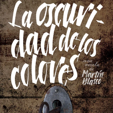 LA OSCURIDAD DE LOS COLORES 001