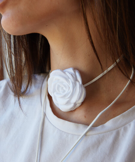 CHOKER FLEUR WHITE