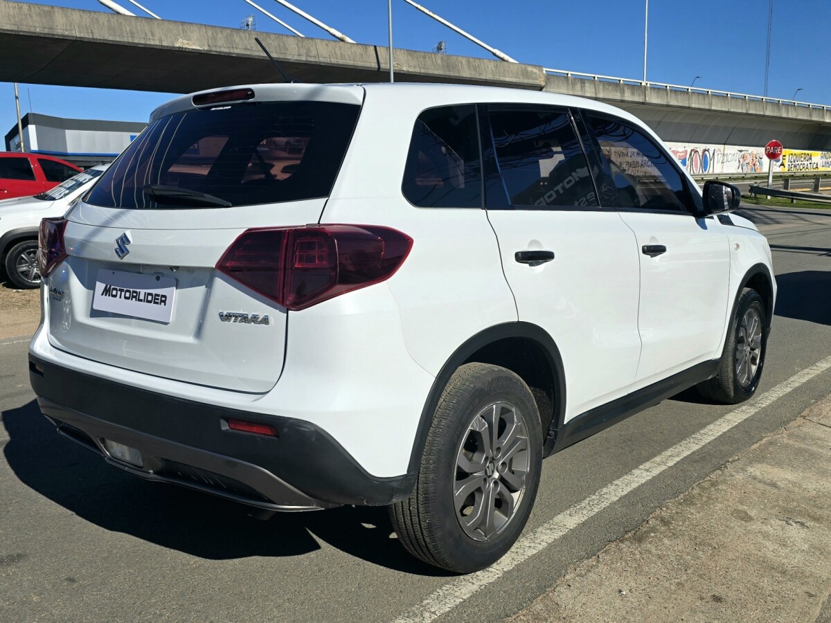 Suzuki Vitara GL 2020 EXCELENTE ESTADO! | Permuta / Financia Suzuki Vitara GL 2020 EXCELENTE ESTADO! | Permuta / Financia