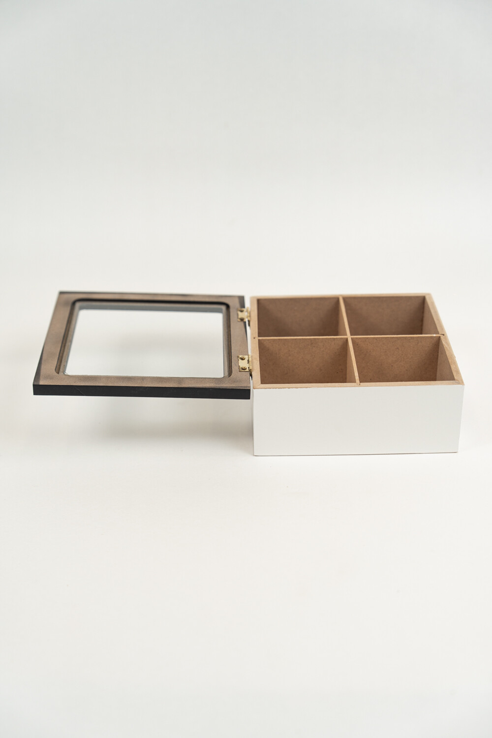 Caja Para Té Lyra, 4 Separaciones. Negro