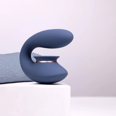 Twitch 3 Innovation Vibrador y Succionador Azul