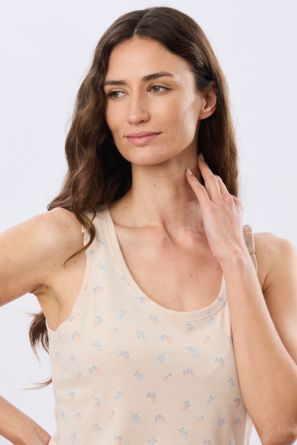 MUSCULOSA ALGODÓN CON VOLADOS Beige