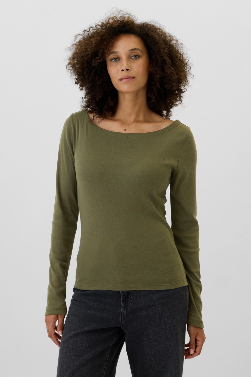 Remera Cuello Bote Mujer Olive Night