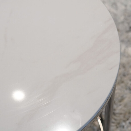 Mesa auxiliar MARBLE plateada de acero y simil- marmol Mesa auxiliar MARBLE plateada de acero y simil- marmol