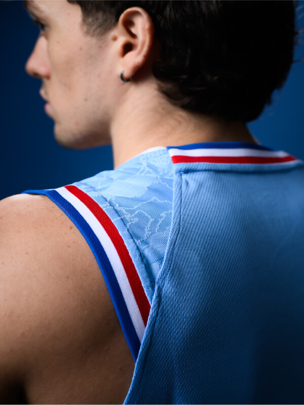 CAMISETA BASQUET EDICIÓN ESPECIA Nacional Hombre Celeste