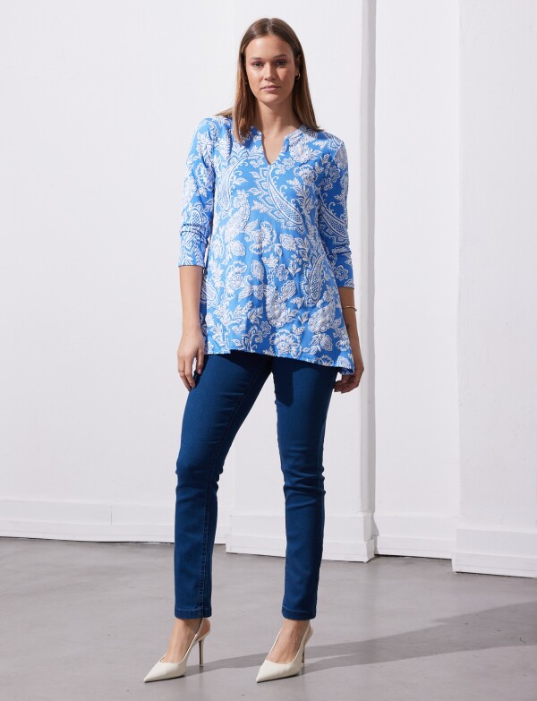 Blusa Relieve Printed AZUL/BLANCO
