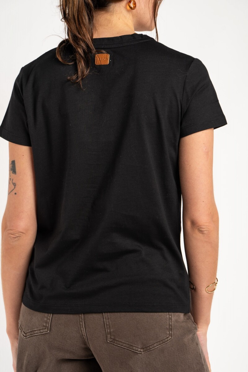 Remera Escote V Algodón Negro