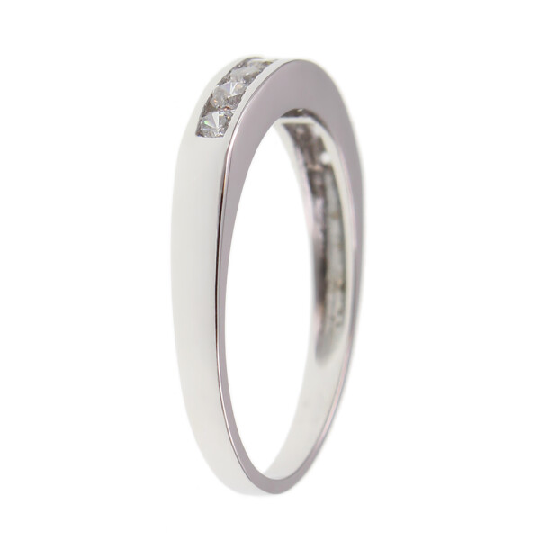 Anillo medio sin fin Chana chico en oro blanco 18k con circonias Anillo medio sin fin Chana chico en oro blanco 18k con circonias