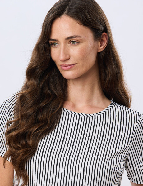 BLUSA CLÁSICA Raya Negra