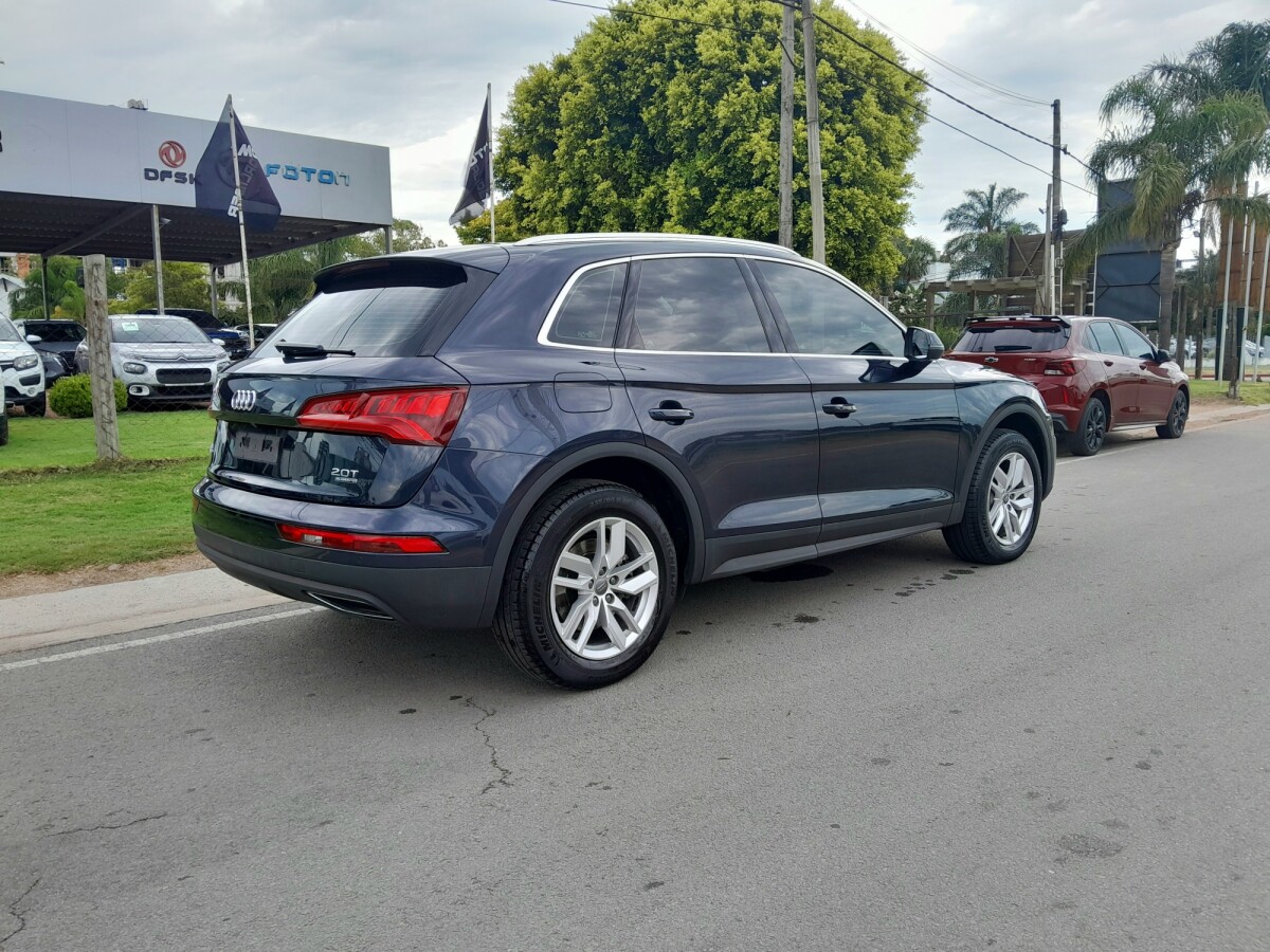 Audi Q5 2.0 Premium TFSI Quattro AT | Permuta / Financia Audi Q5 2.0 Premium TFSI Quattro AT | Permuta / Financia