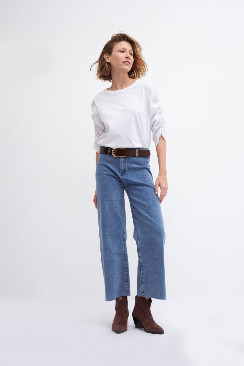 Remera con frunces en mangas blanco
