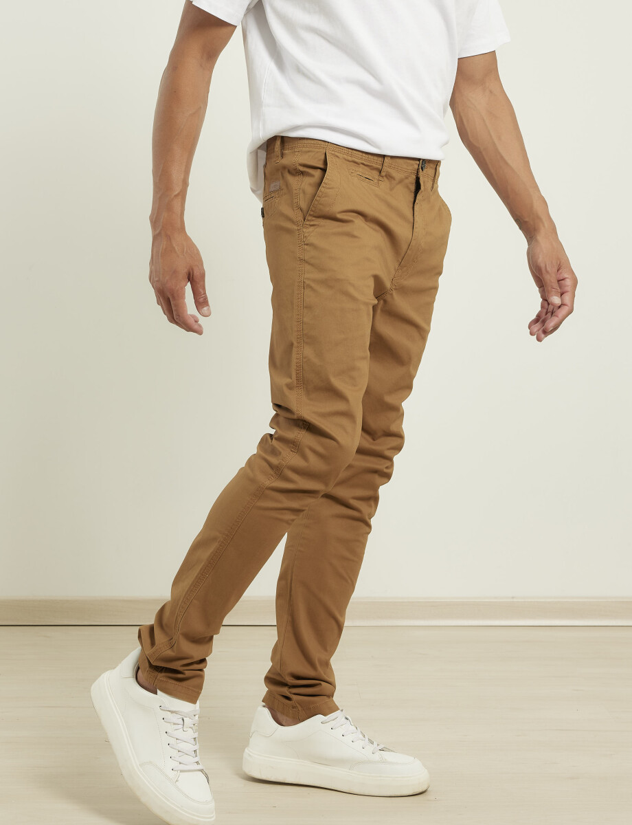 080652 PANTALON HARRY Tostado