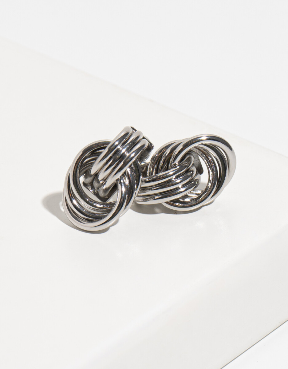 Aros De Metal Entrelazado 