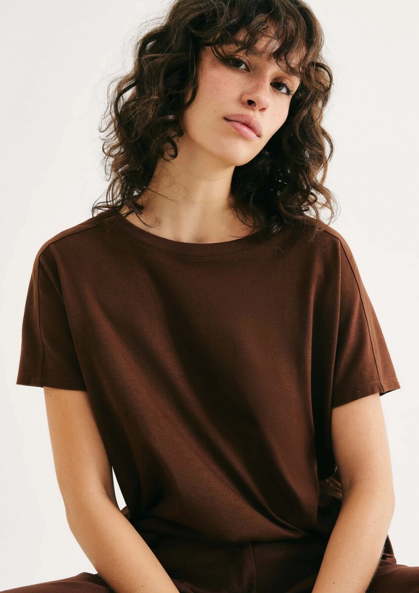 BLUSA MANGA CORTA - MARRÓN 