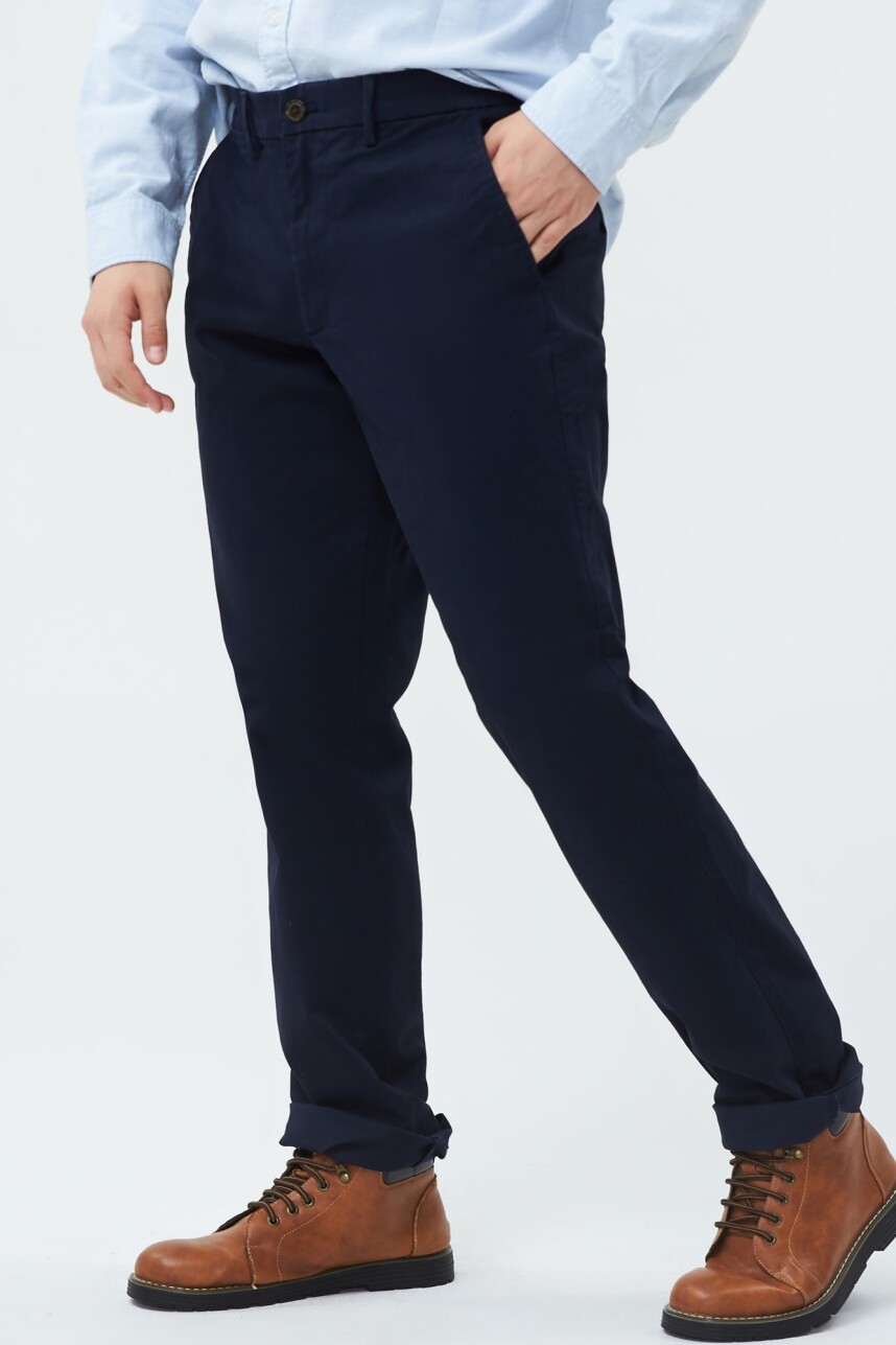 Pantalón Khaki Essential Straight Hombre New Classic Navy