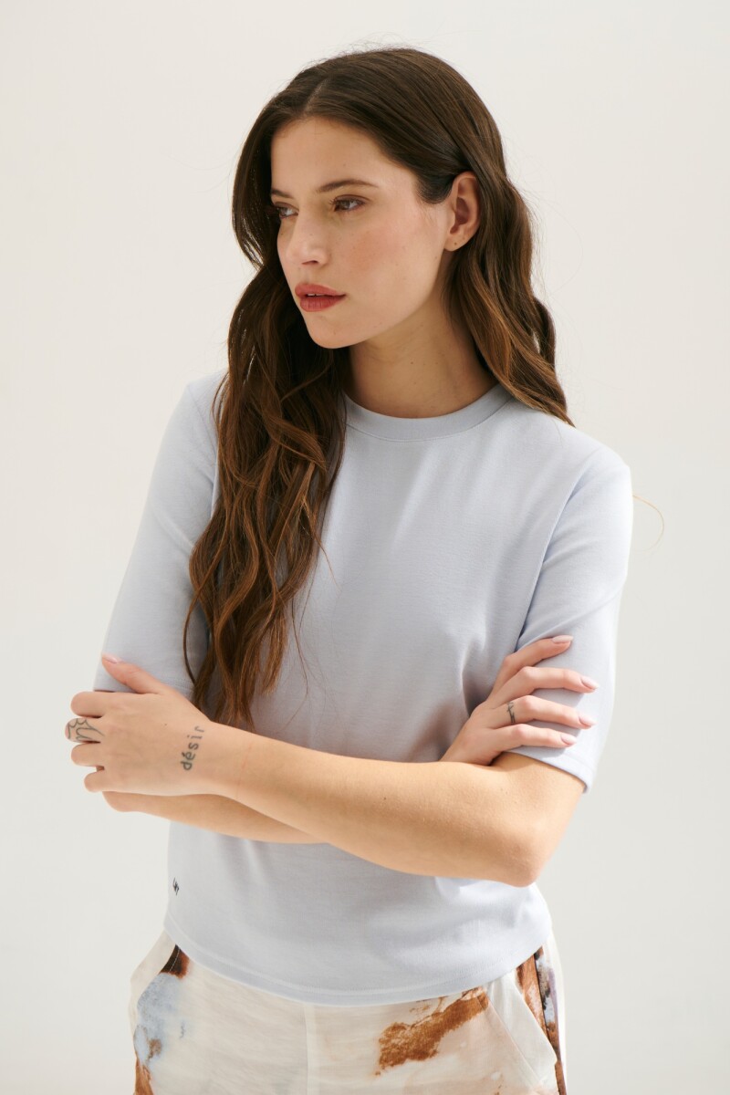 REMERA CODO CELESTE