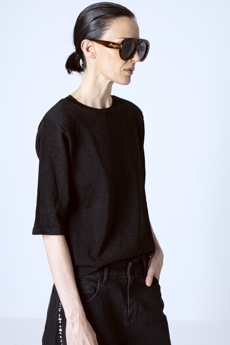 Lira Black