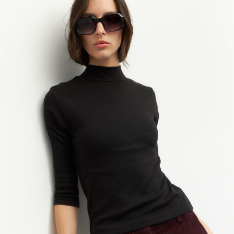 POLERA RULIO Negro