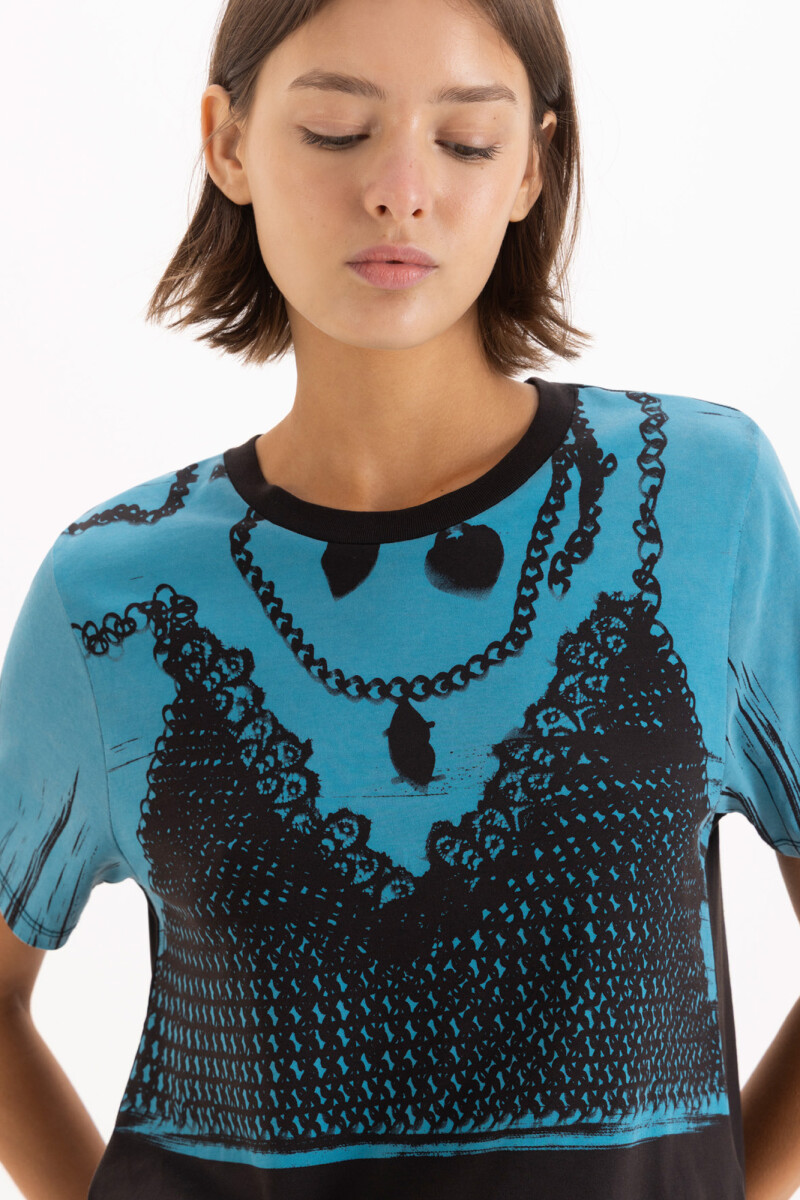 REMERA LACE Negro