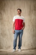 Remera Casual. Blanco y Rojo.
