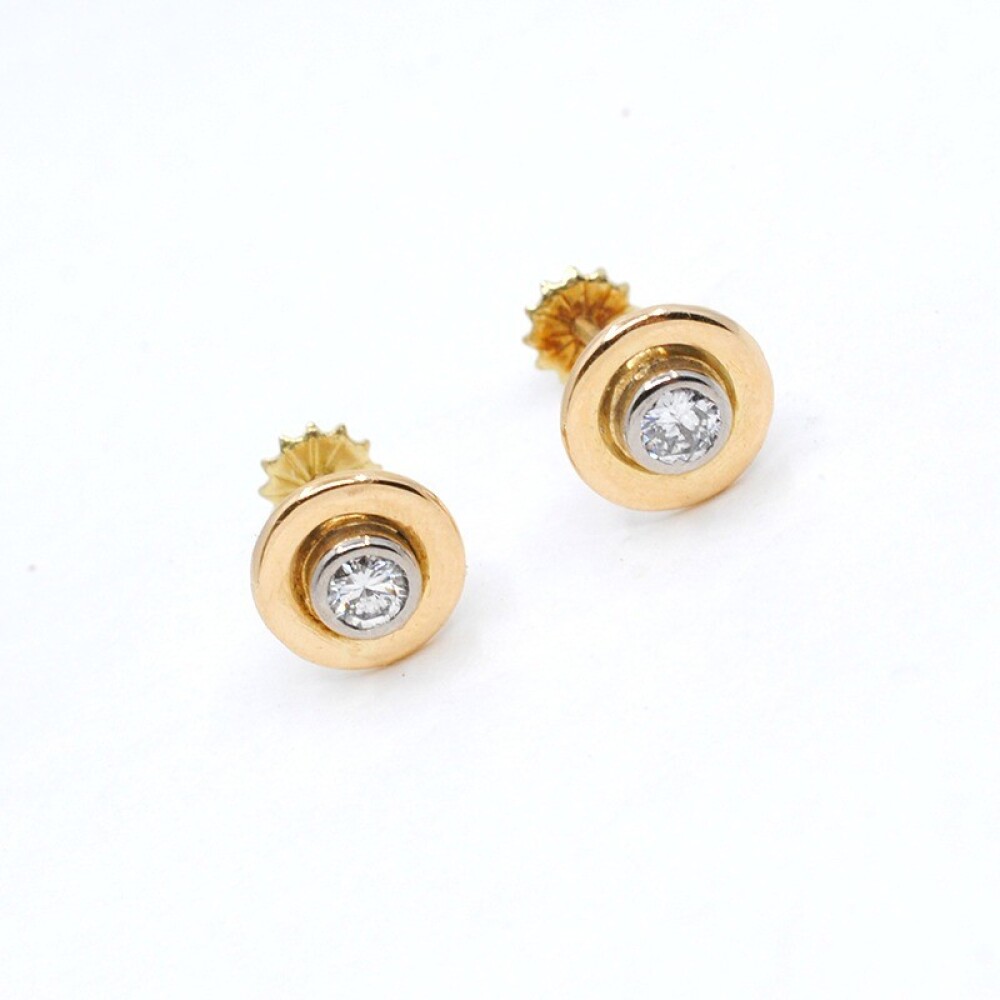 Caravanas En Oro 18K Amarillo Y Brillante Caravanas En Oro 18K Amarillo Y Brillante
