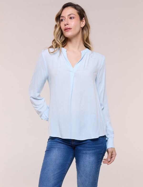 Blusa Fluida Escote En V Con Pliegue Central CELESTE CLARO