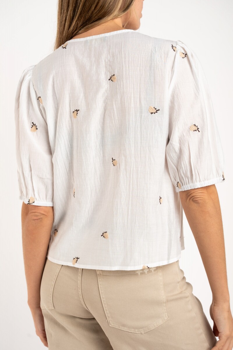 Blusa Viscosa Bordada Nacar