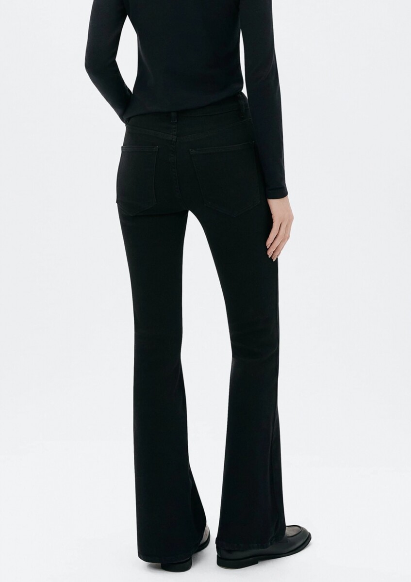 PANTALÓN FLARE CINTURA MEDIA - NEGRO 