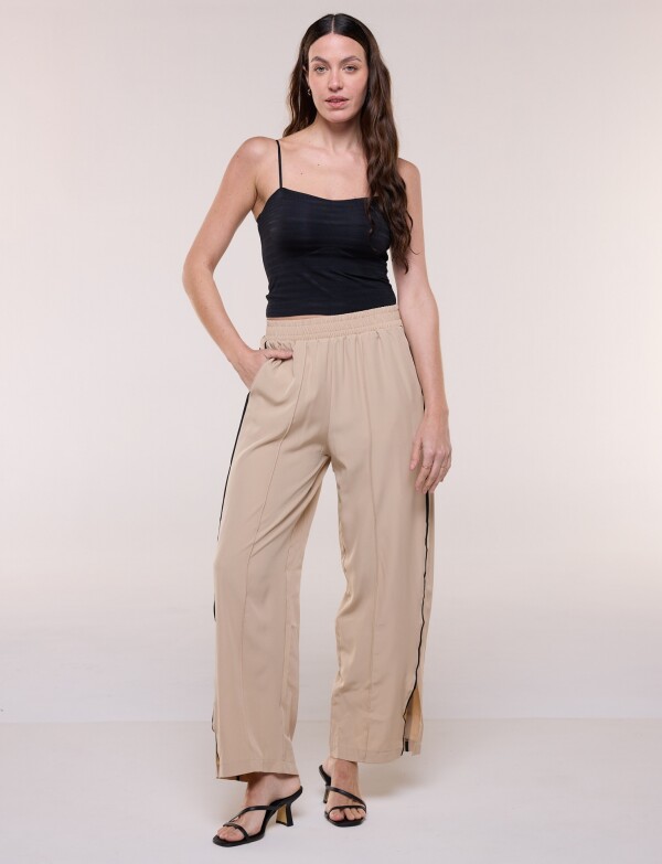 Pantalón Wide Leg Con Franjas Deportivas TOSTADO