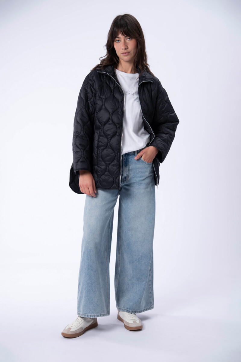 Campera capitoneada Negro
