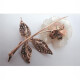Prendedor Oro 18K, cuarzo blanco, brillante y diamantes Prendedor Oro 18K, cuarzo blanco, brillante y diamantes