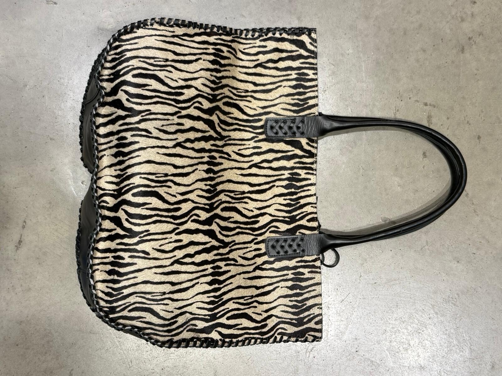 Cartera Basto - NEGRO 