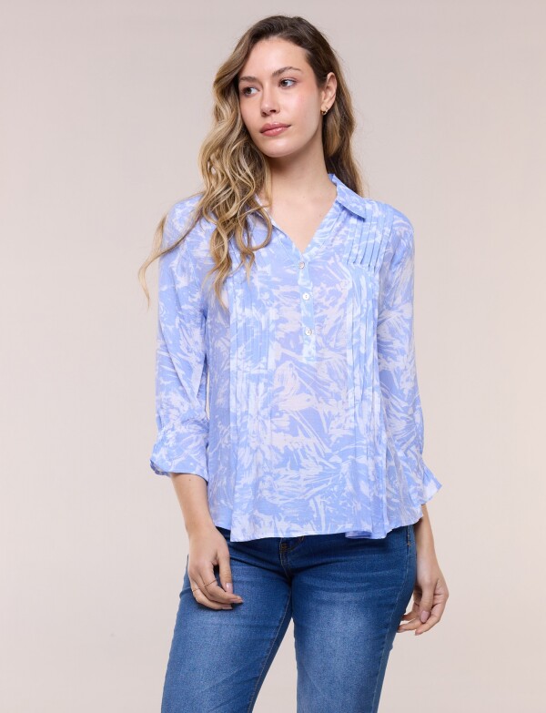 Blusa Estampada Pincelada Con Alforzas CELESTE