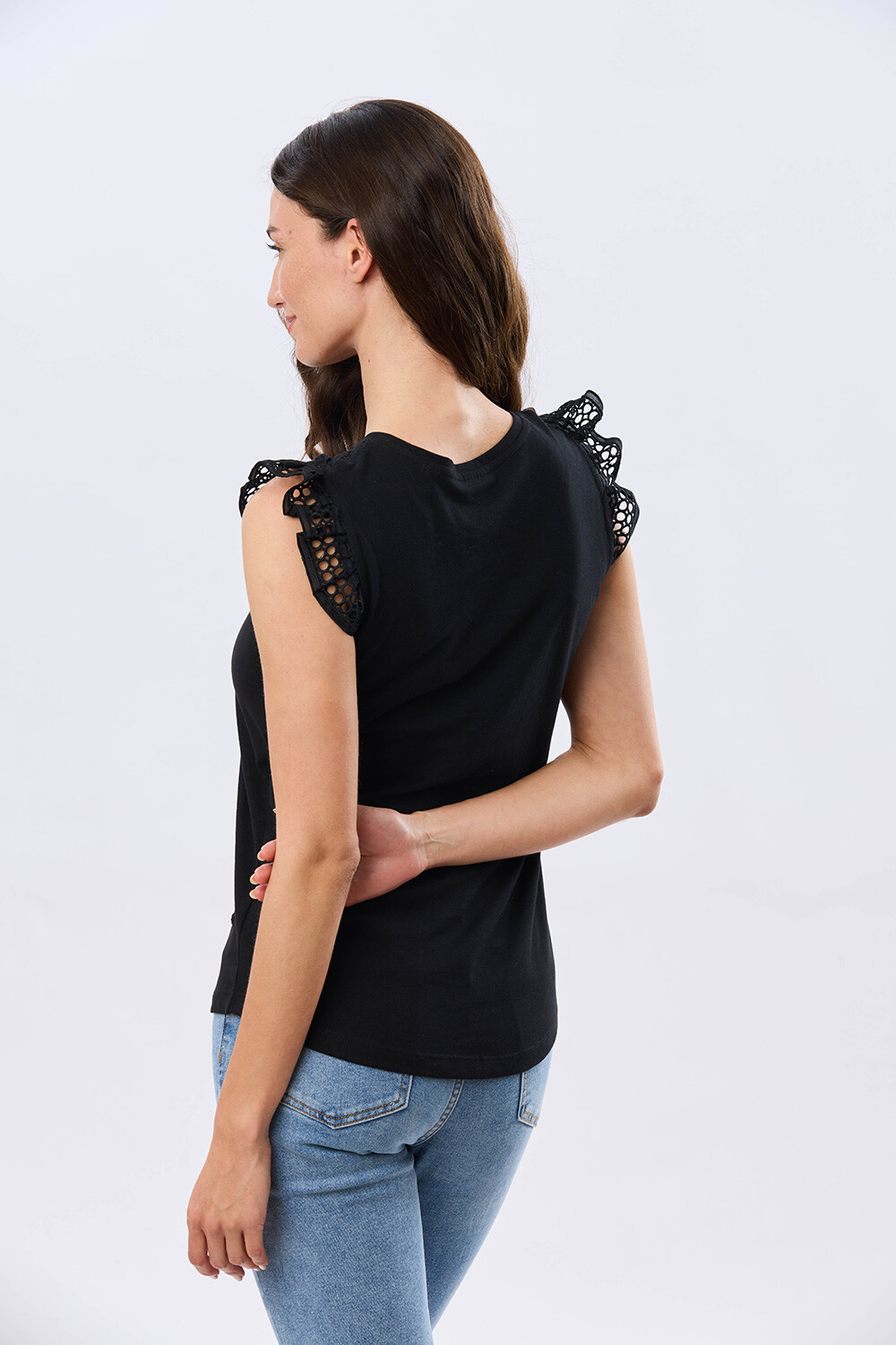 REMERA DE ALGODÓN CON BRODERIE Negro