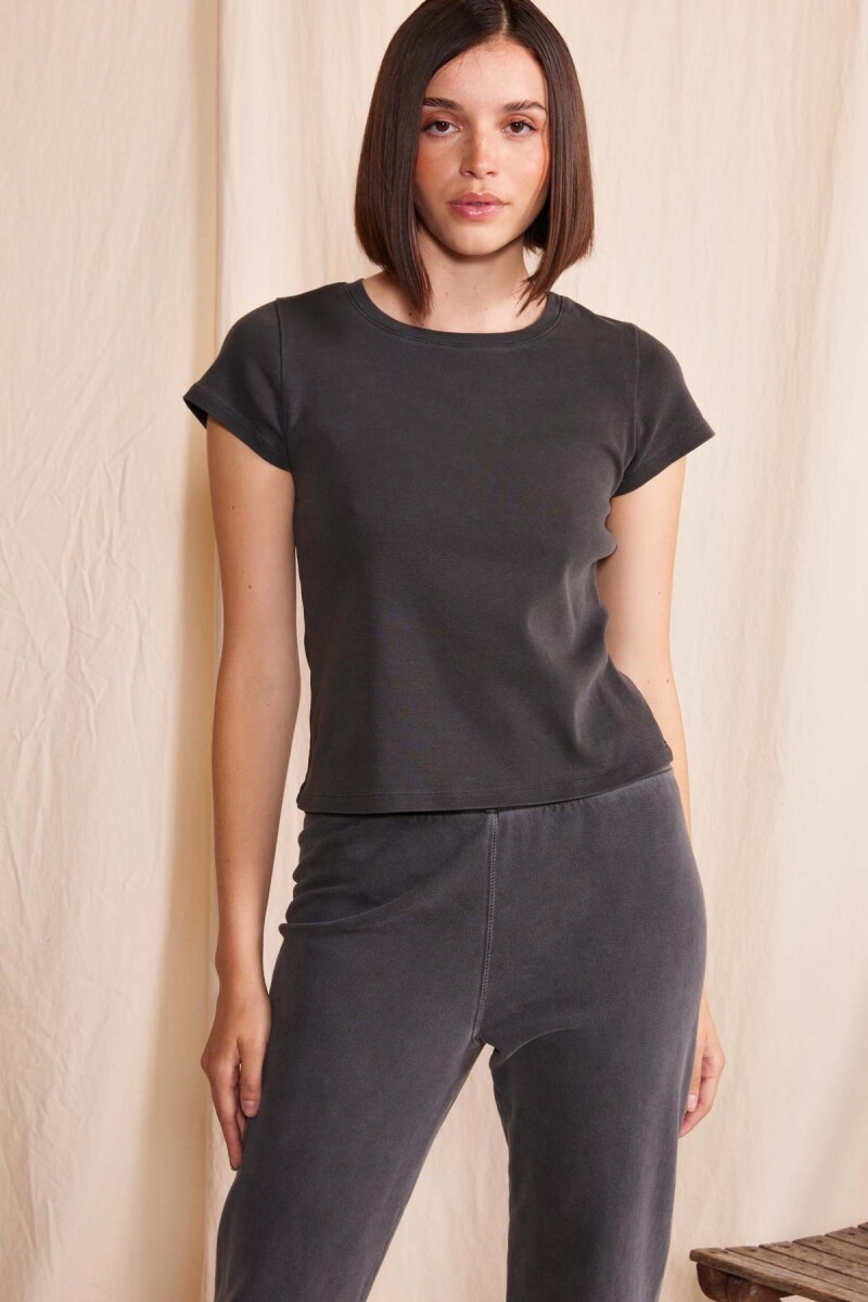 Fitted Baby Tee Negro