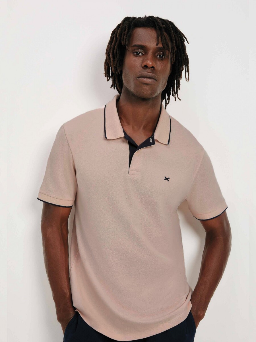 CAMISETA DE CUELLO CON BORDADO - ROSA 