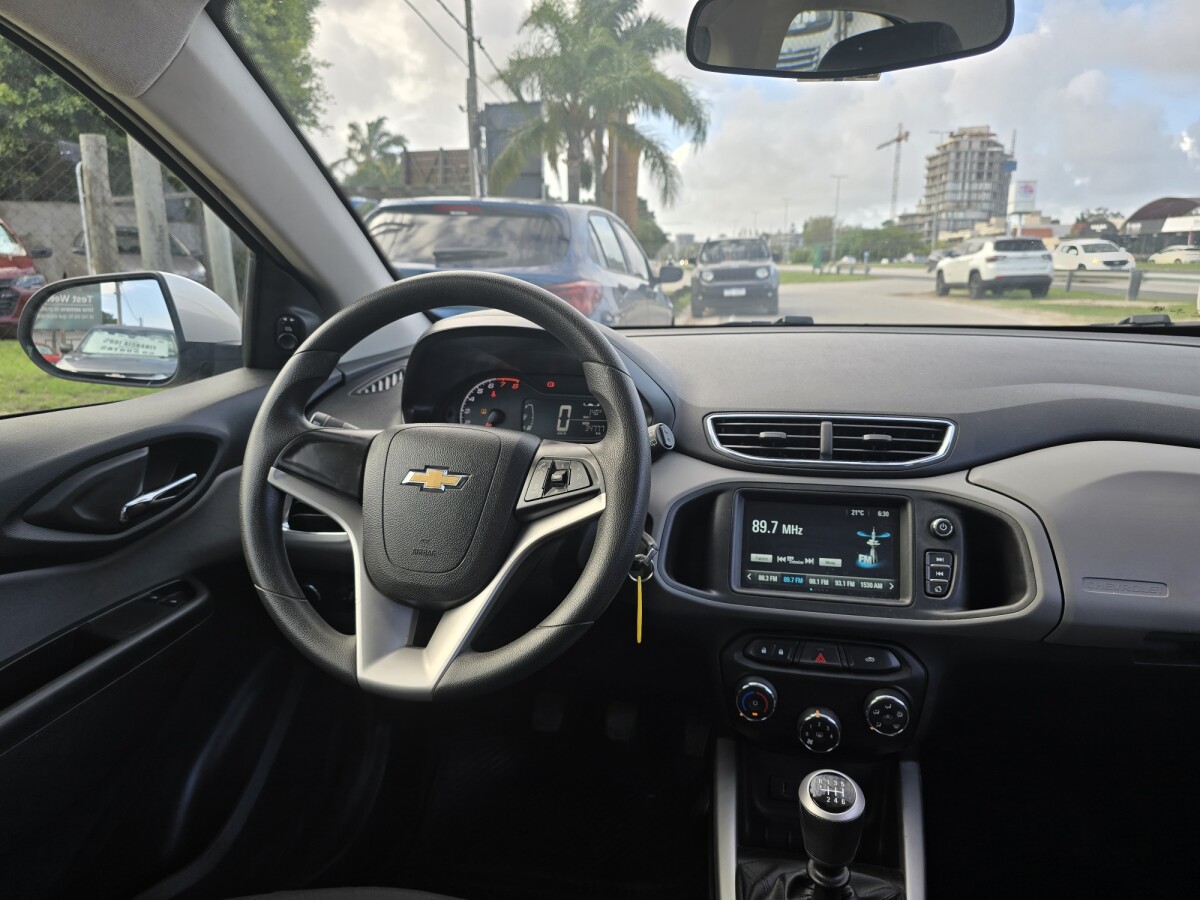 Chevrolet Onix LT 1.0 EXCELENTE ESTADO! | Permuta / Financia Chevrolet Onix LT 1.0 EXCELENTE ESTADO! | Permuta / Financia