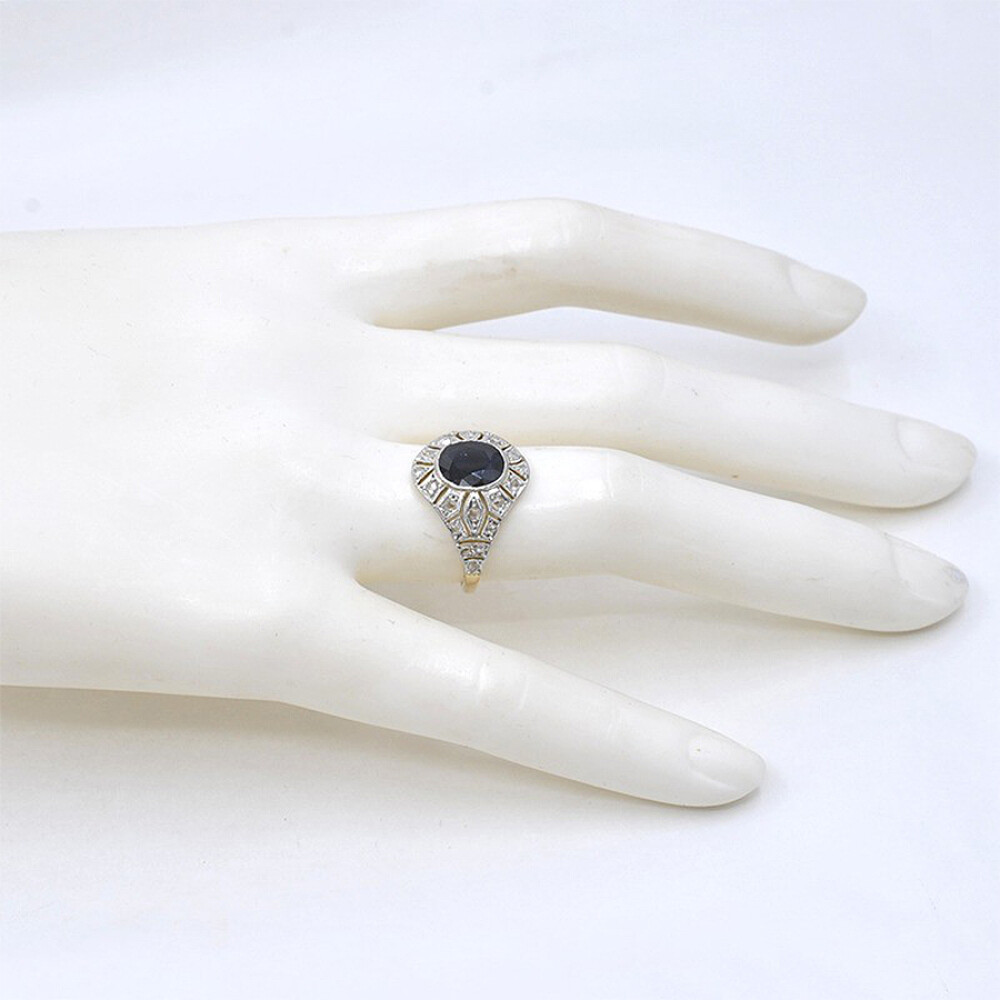 Anillo Antiguo En Oro 18K, Zafiro Azul Legítimo Y Diamantes Anillo Antiguo En Oro 18K, Zafiro Azul Legítimo Y Diamantes