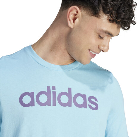 REMERA ESSENTIALS SINGLE JERSEY Light Blue