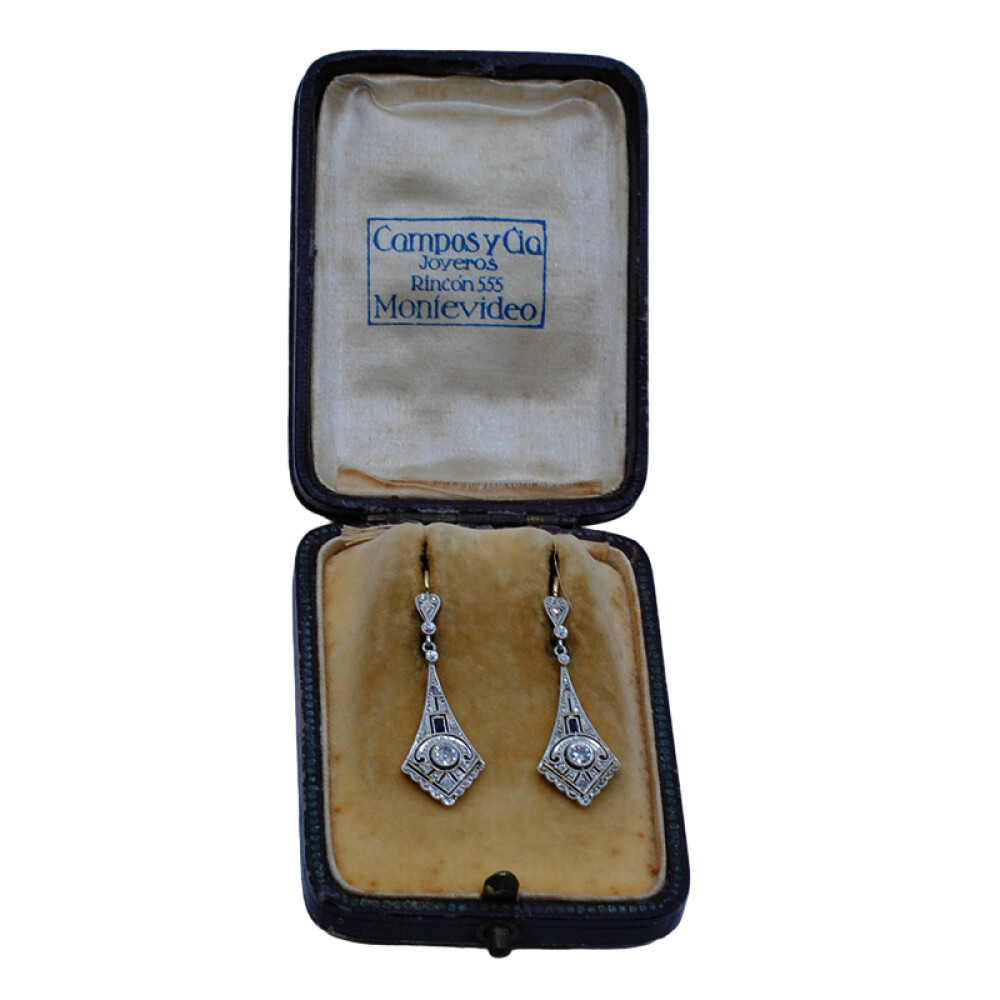 Caravanas antiguas en oro 18k, brillantes , diamantes y zafiros sintéticos Caravanas antiguas en oro 18k, brillantes , diamantes y zafiros sintéticos
