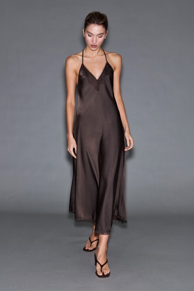Vestido satén con encaje chocolate