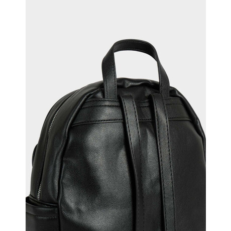 Mochila Con Charm Negro