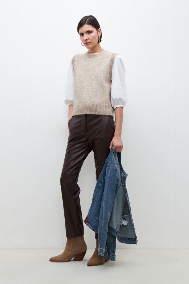 Chaleco tejido beige