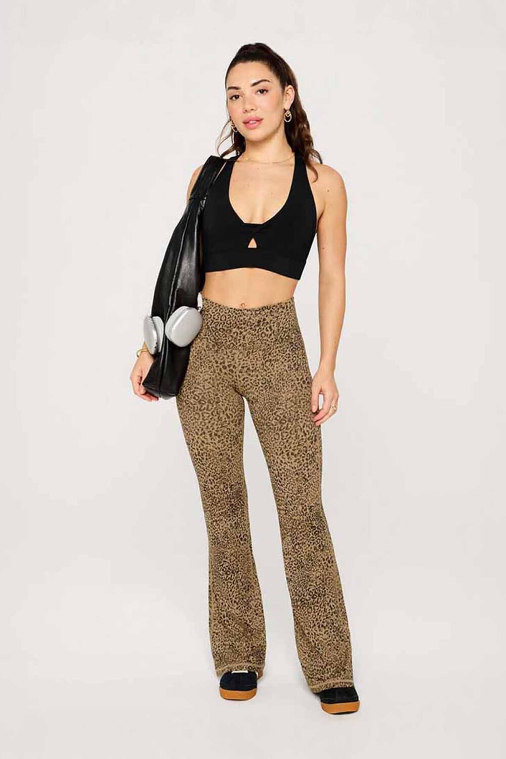 Bra Deportivo Oasis Twist Medium Impact Mujer Black