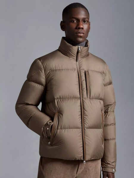 Moncler -Chaqueta con capucha oculta rellena de plumas, BESBRE Marrón