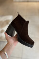 Bota mora Chocolate gamuza